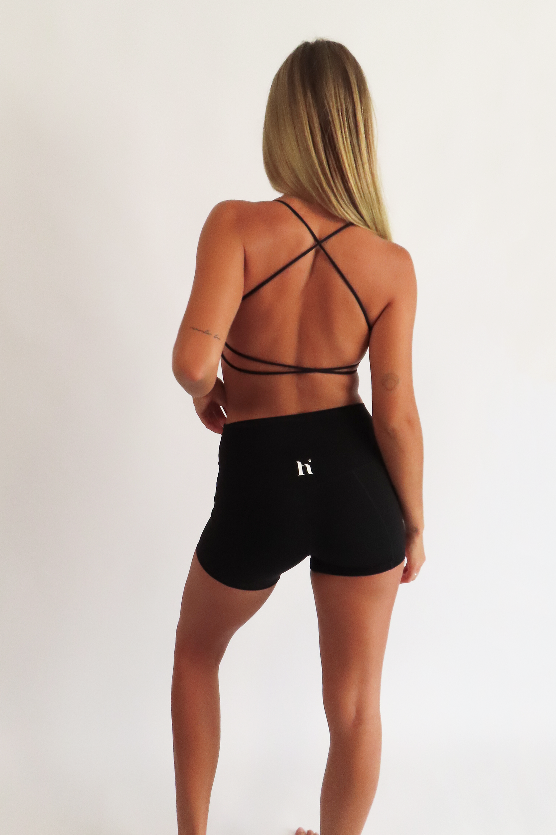 heat active essential open back strappy sports bra black set
