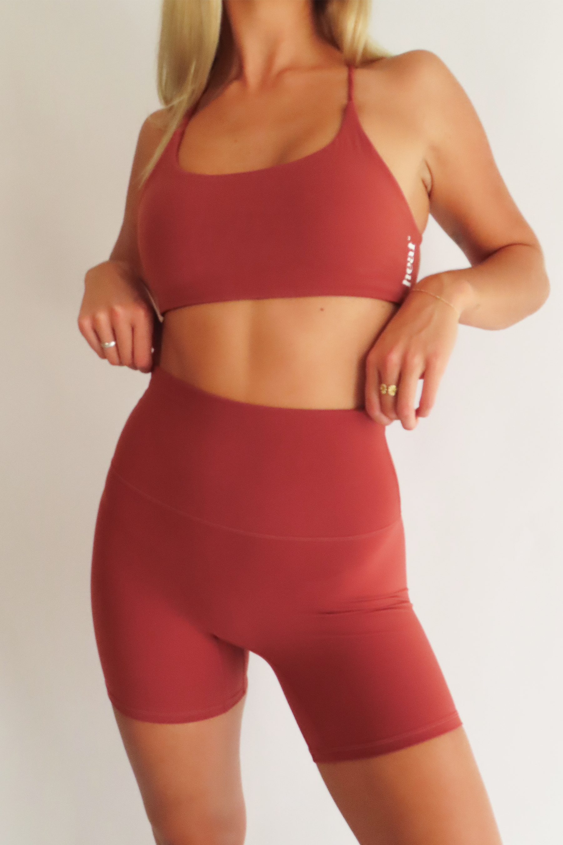 heat active essential open back strappy sports bra rust red set
